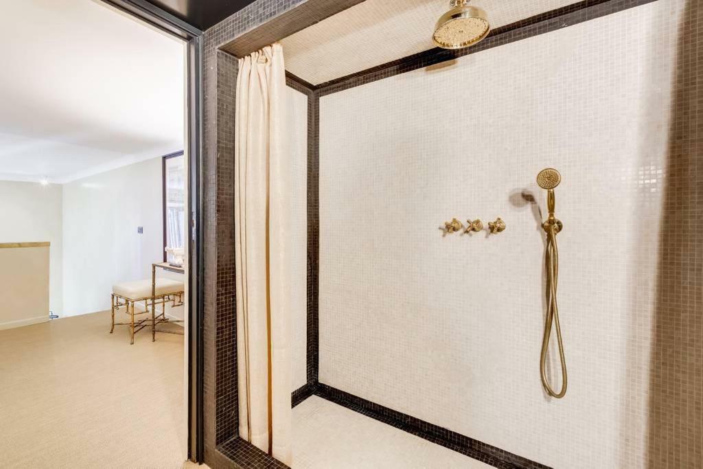 Luxurious Loft Facing The Pantheon Hébergement de vacances