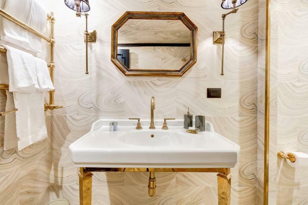 Luxurious Loft Facing The Pantheon Hébergement de vacances